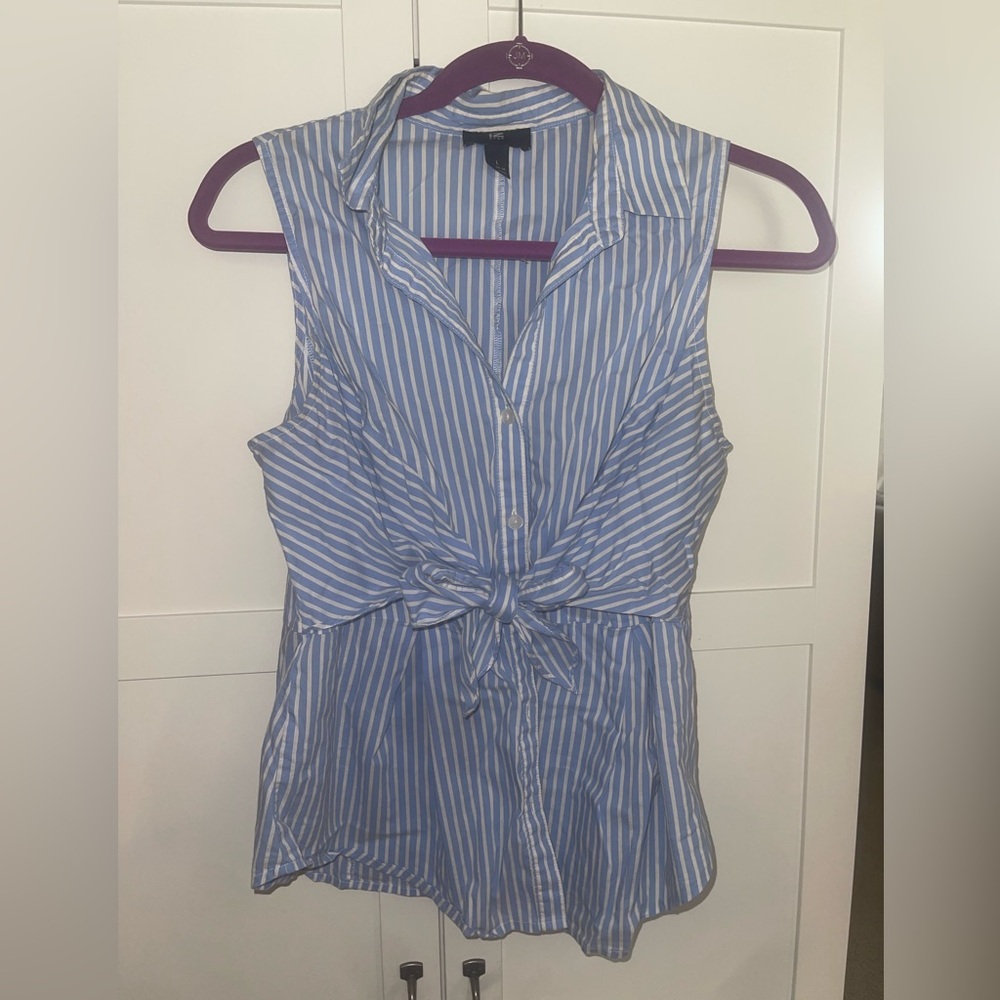 Iz Byer Blue Buttoned Tie Front Peplum Top